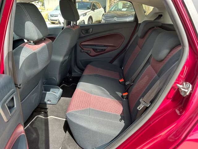 FORD FIESTA TITANIUM AUTO 1.4 SPANISH LHD IN SPAIN 55000 MILES SUPERB 2010